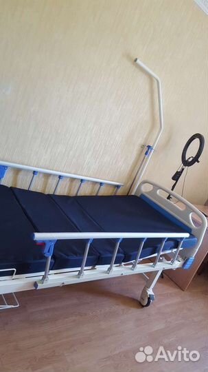 Кровать медицинская механическая Barry с матрасом