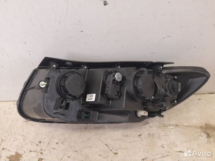 Фара правая Hyundai Santa Fe 2 2006-2012