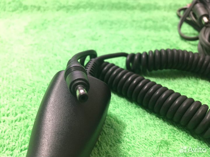 Зарядка в автомобиль с круглым штекером