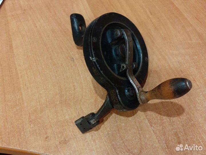 Ручной привод для швейной машинки