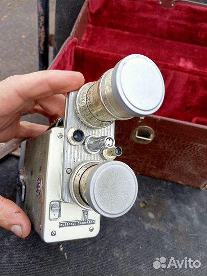 Киносьемочный аппарат Киев 16 с2