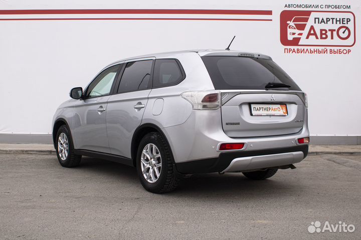 Mitsubishi Outlander 2.0 CVT, 2014, 141 000 км