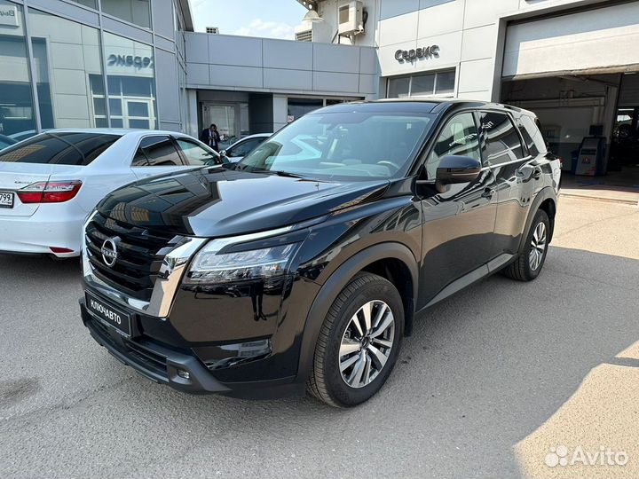 Nissan Pathfinder 3.5 AT, 2022