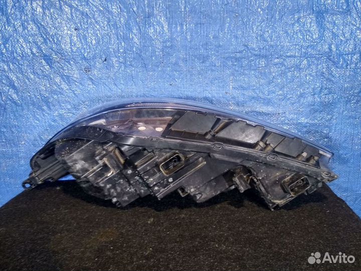 Фара правая Sorento Prime