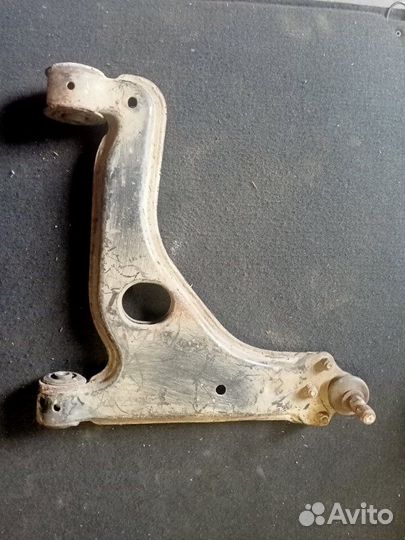 Рычаг подвески передний левый Opel Astra H 2009