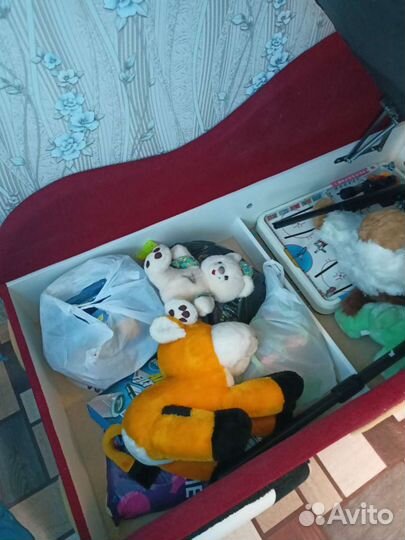 Продам детскую кровать машинка