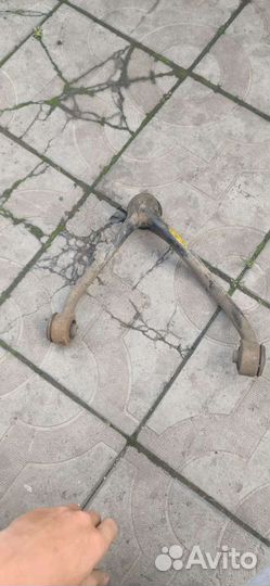 Рычаг правый передний Kia sorento 1