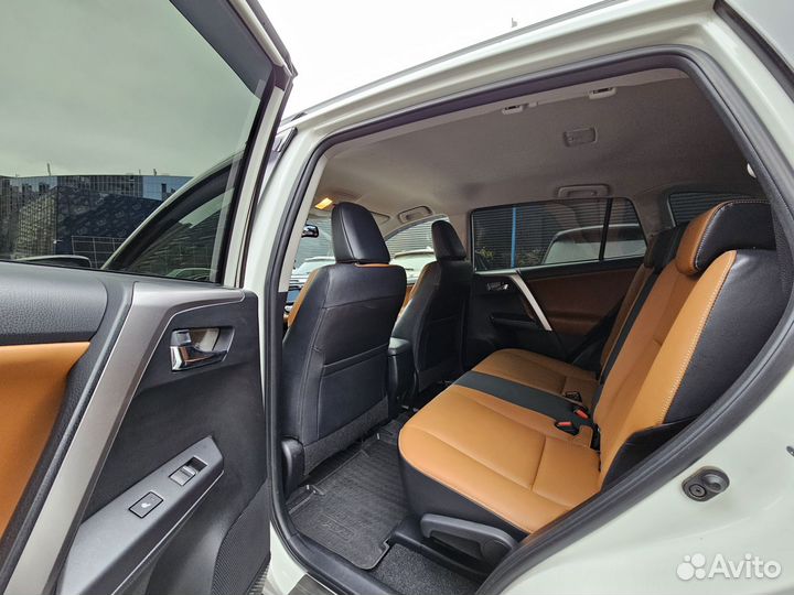 Toyota RAV4 2.5 AT, 2016, 75 000 км