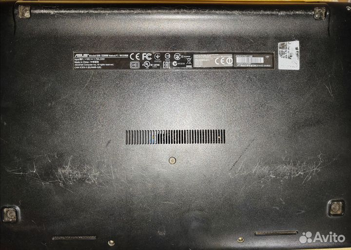 Ноутбук Asus X200M