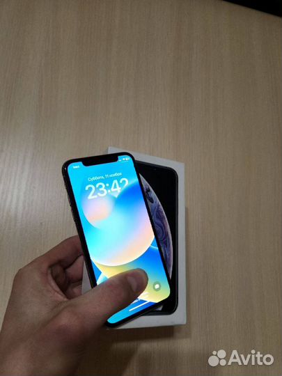 iPhone Xs, 64 ГБ
