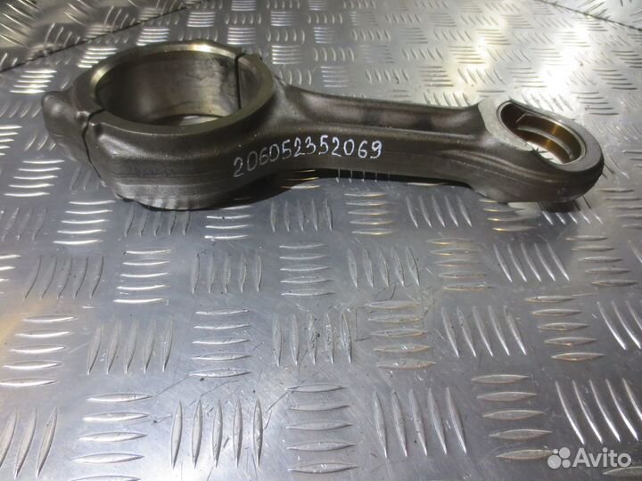 Шатун Volvo 21057449