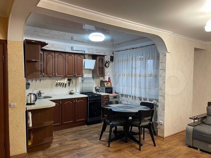 4-к. квартира, 90 м², 9/10 эт.