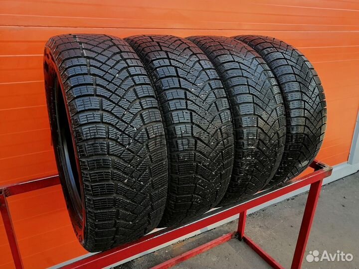 Pirelli Ice Zero FR 205/55 R16 94Y