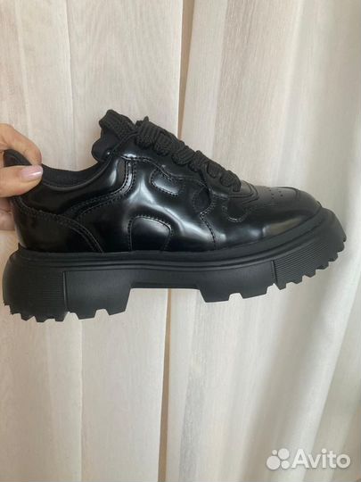 Ботинки черные кожаные Hogan