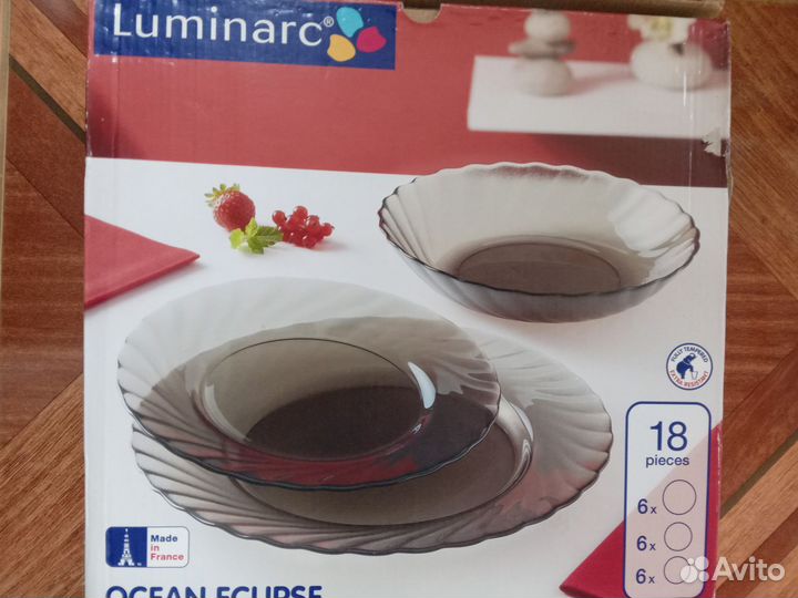 Набор столовой посуды новый