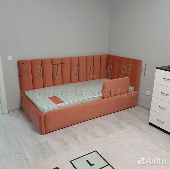 Детская кровать с мягкими бортиками