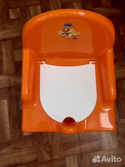 Детский стол и горшок