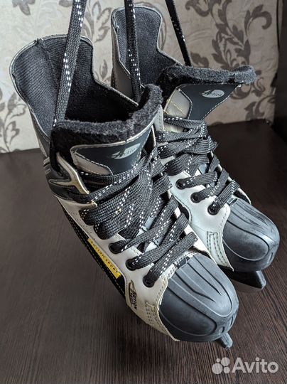 Коньки хоккейные 39 размер