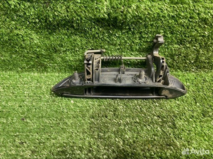 Ручка наружная передняя правая Renault Logan