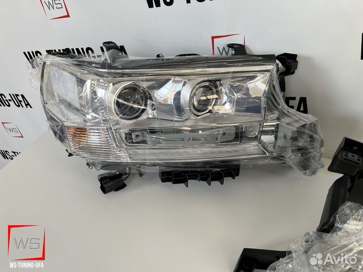 Фары на toyota land cruiser 200 X946