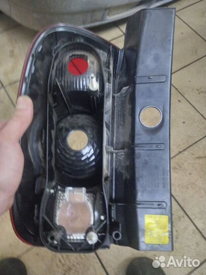 Фонарь задний правый рено дастер