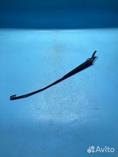 Поводок стеклоочистителя передний Renault Logan 1