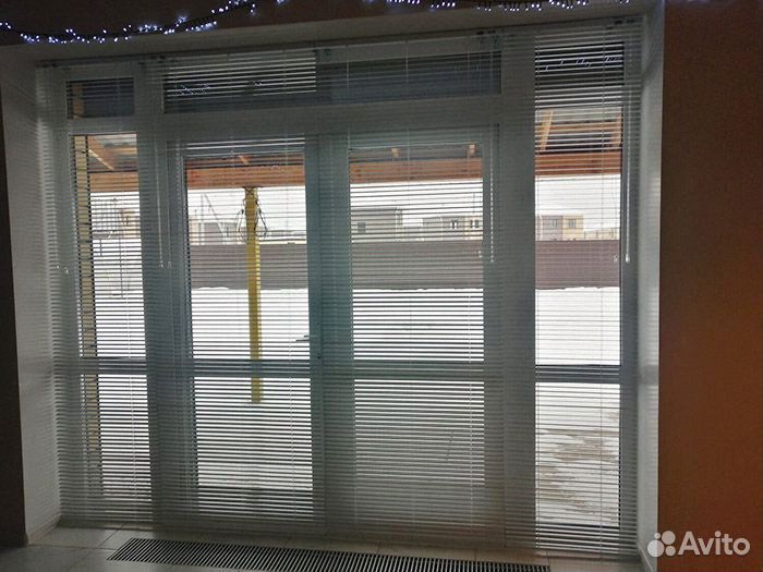 Жалюзи, шторы рулонные