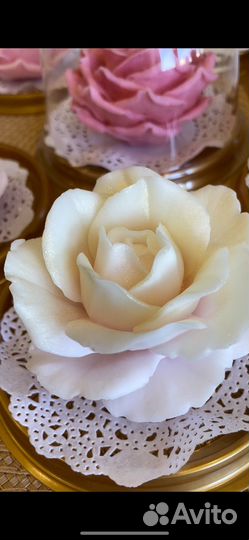 Мыльная ароматная роза в куполе