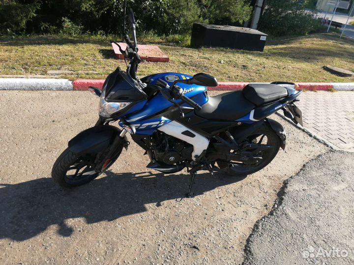 Bajaj pulsar 200