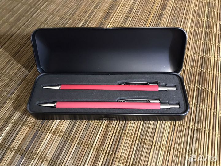 Ручка и карандаш