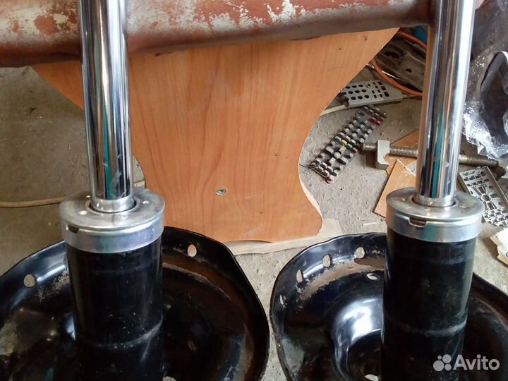 Амортизатор передний subaru impreza xv