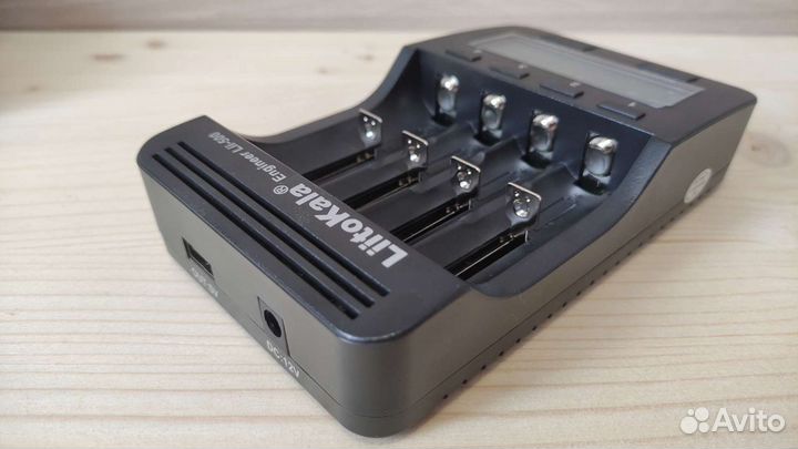 LiitoKala Lii-500 умное зарядное для аккумуляторов