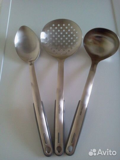 Набор Rondell.Кисть.Овощечистка.Лотки для яиц