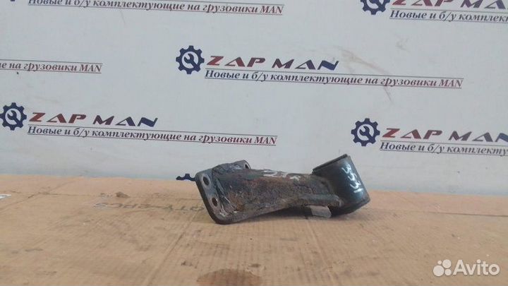 Кронштейн подшипника правый Man Tgl