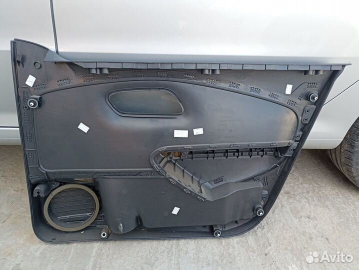 Обшивка двери передней левой Volkswagen Polo Sedan