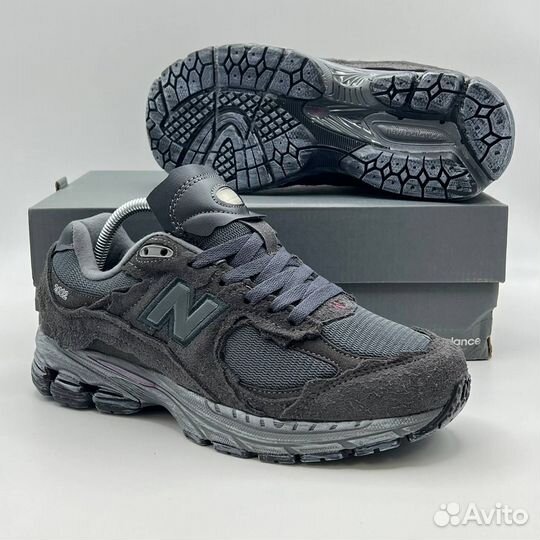 Кроссовки New Balance 2002R 