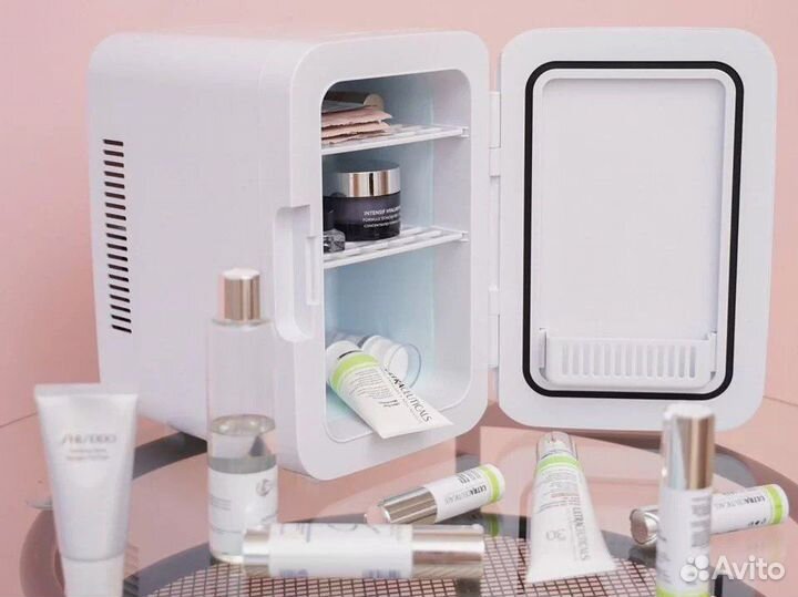 Мини-холодильник для косметики