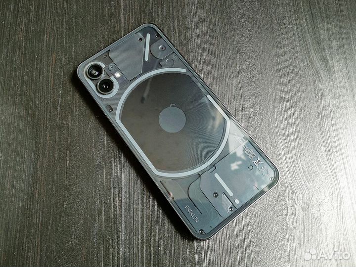 Nothing Phone 1, 8/256 ГБ