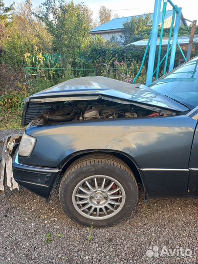 Mercedes-Benz E-класс 2.2 AT, 1994, битый, 293 000 км