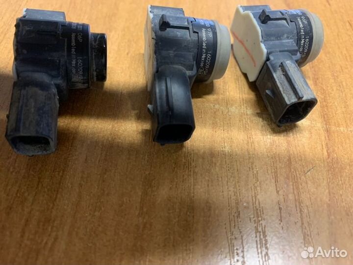 Датчик парктроника Cadillac Escalade 4 (2014-2020)