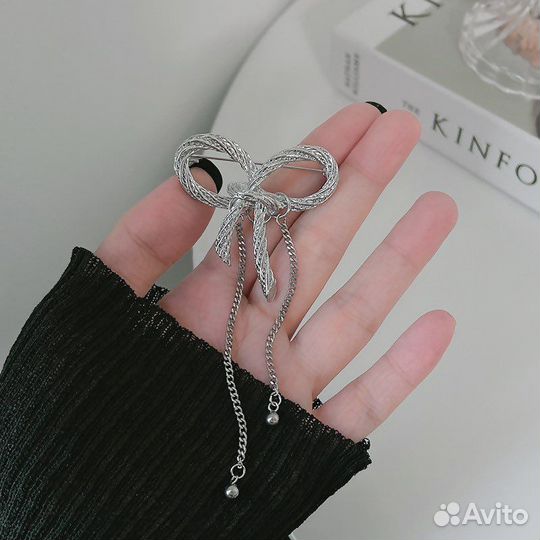 Брошь Бантик