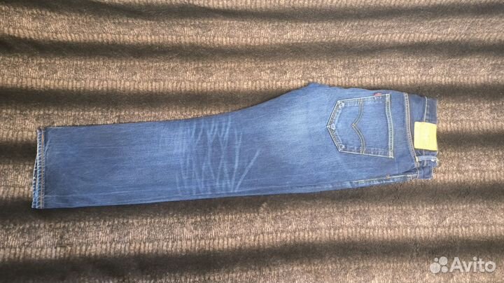 Джинсы levis 501