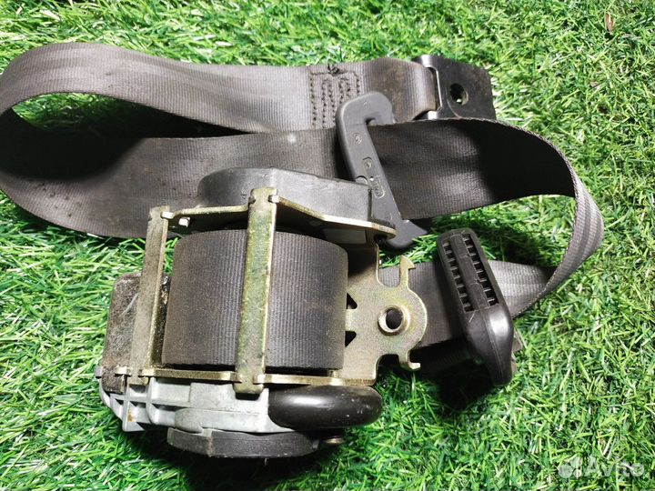 Ремень безопасности Renault Megane