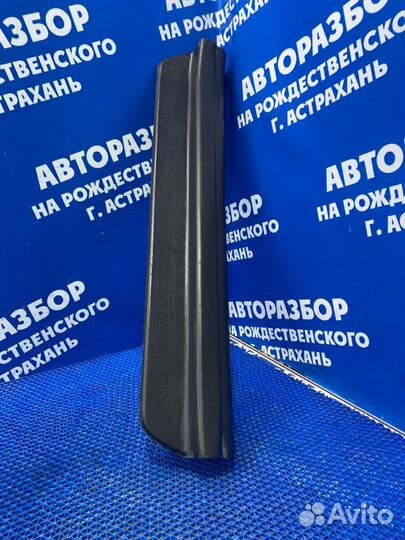 Накладка на порог Hyundai I30 хэтчбек 2010