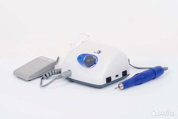 Аппарат маникюрный Strong 210/105L плюс в подарок