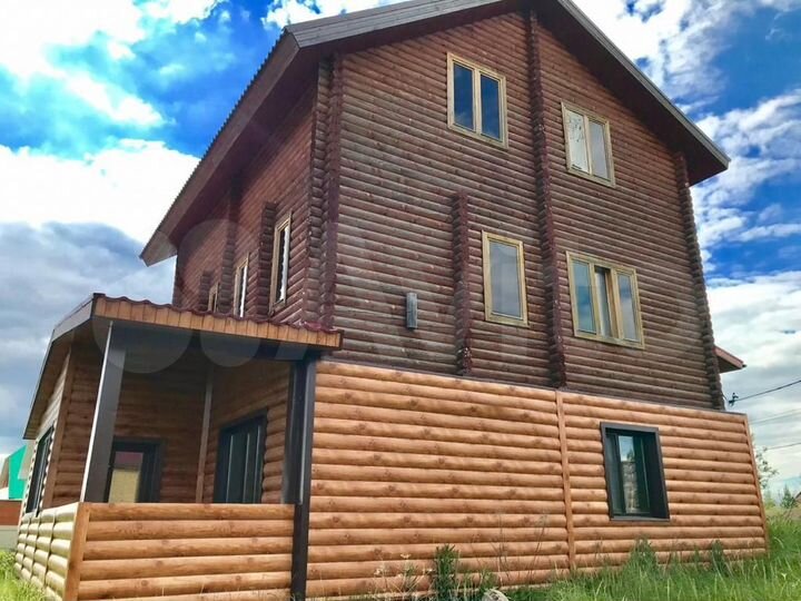 Дом 220 м² на участке 12 сот.