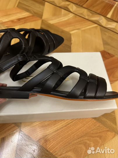 Босоножки кожаные Santoni