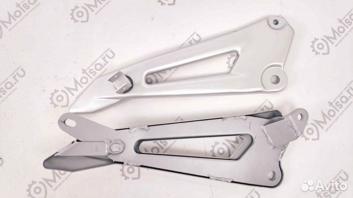 Подножки пассажира в сборе Yamaha YBR 125 (пара)