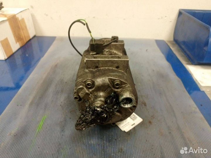 Компрессор кондиционера Volkswagen Passat B5