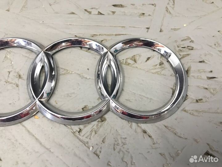 Эмблема VolkswagenAudi Mercedes-Benz